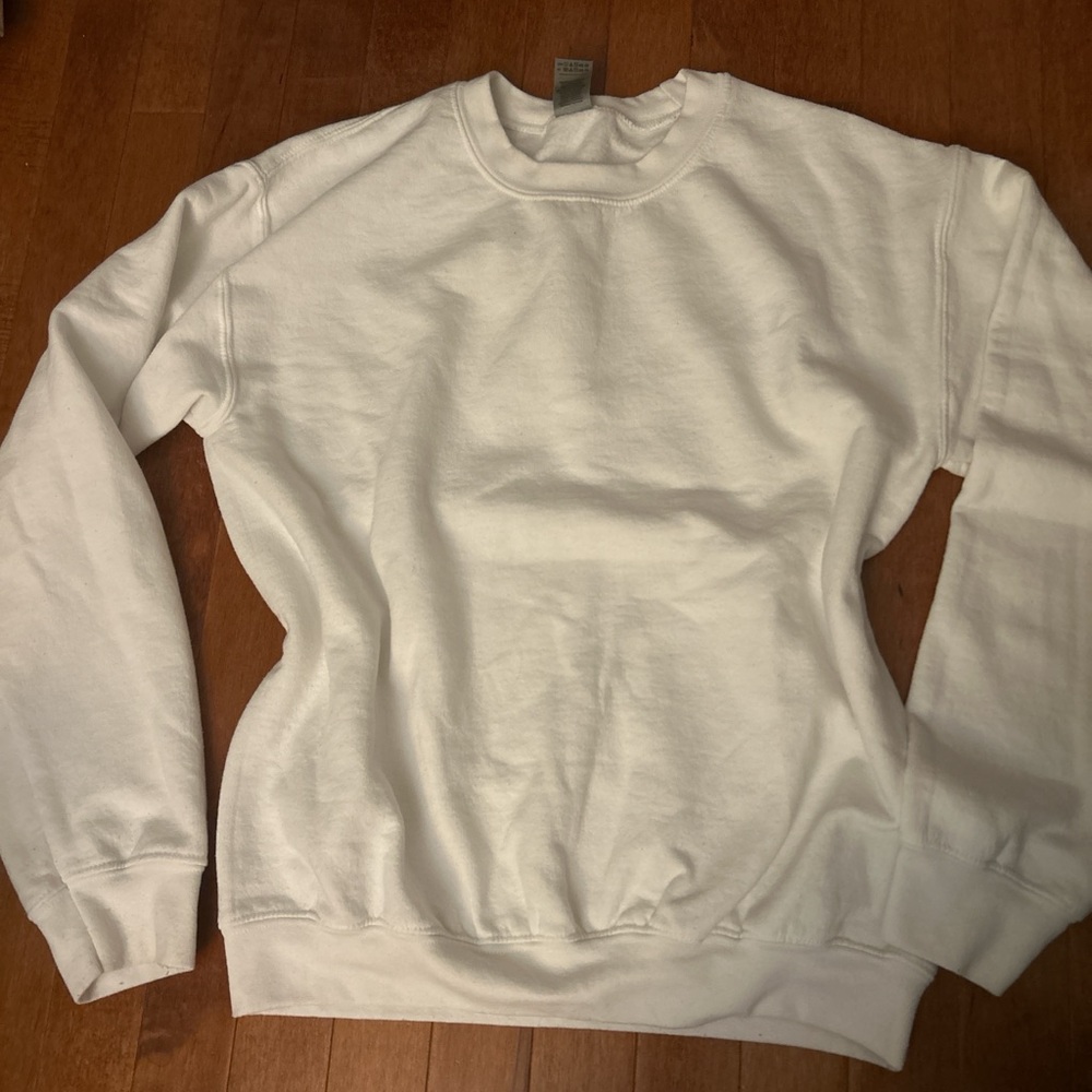 Gildan Men's White Crewneck Sweater